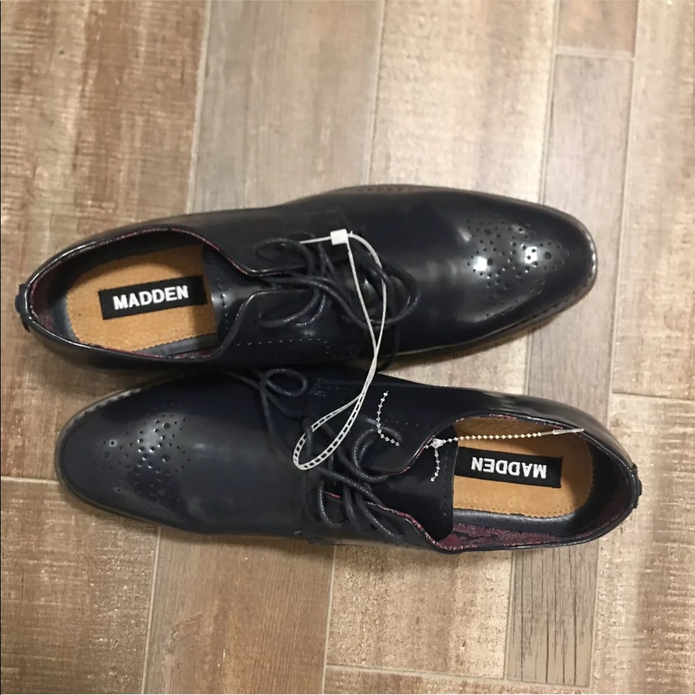 Steve Madden Cratik Box Derby with Medallion shoes